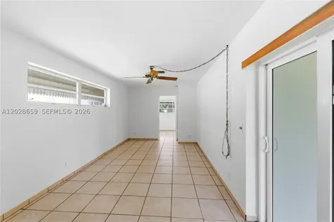 2210 N 52nd Avenue Hollywood FL 33021