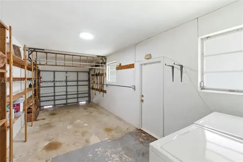 2210 N 52nd Avenue Hollywood FL 33021