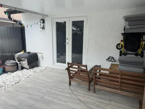 1131 SW 110th Avenue Pembroke Pines FL 33025