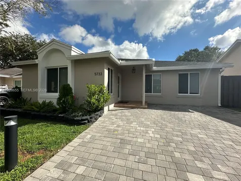 5733 NW 100th Court Doral FL 33178