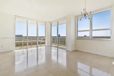 19501 W Country Club Drive Aventura FL 33180