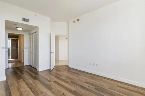 19501 W Country Club Drive Aventura FL 33180