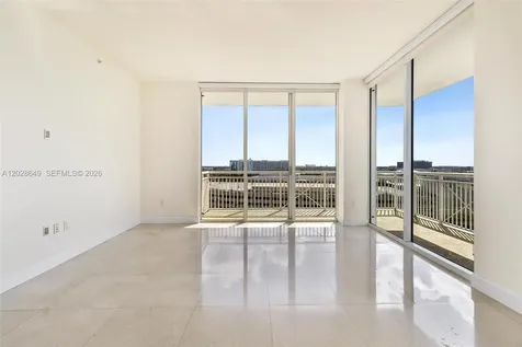 19501 W Country Club Drive Aventura FL 33180