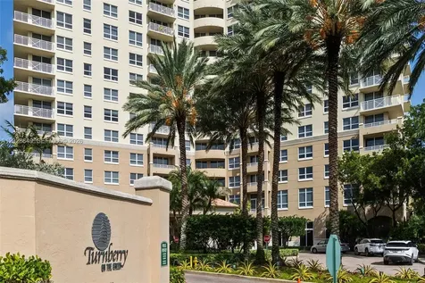 19501 W Country Club Drive Aventura FL 33180