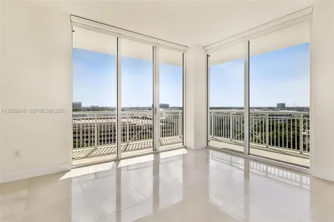 19501 W Country Club Drive Aventura FL 33180