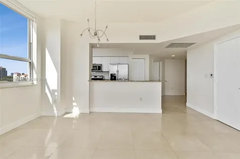 19501 W Country Club Drive Aventura FL 33180