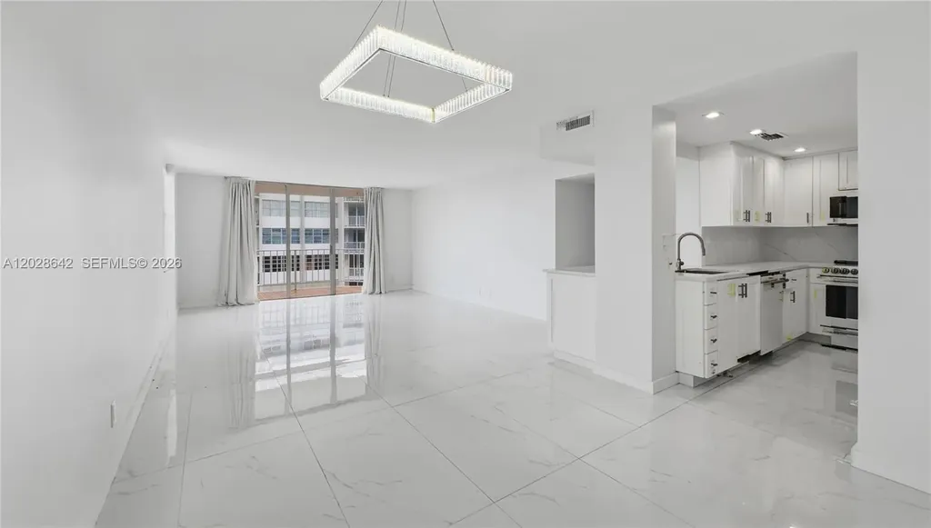 16710 NE 9th Avenue North Miami Beach FL 33162