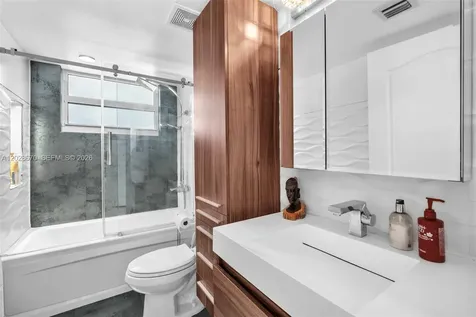 1200 Brickell Bay Drive Miami FL 33131