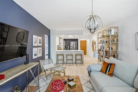 31 SE 5th Street Miami FL 33131