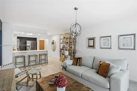 31 SE 5th Street Miami FL 33131