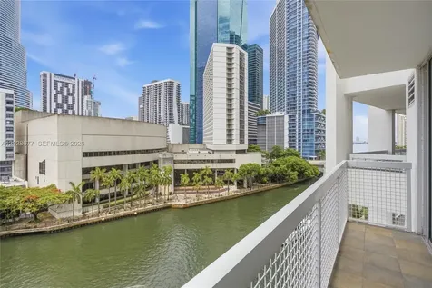 31 SE 5th Street Miami FL 33131