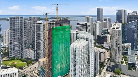 31 SE 5th Street Miami FL 33131