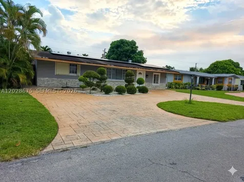 8420 NW 10th Street Pembroke Pines FL 33024