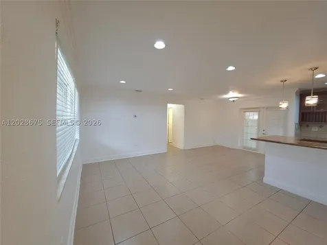 8420 NW 10th Street Pembroke Pines FL 33024