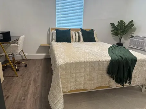 7928 Harding Avenue Miami Beach FL 33141
