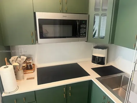 7928 Harding Avenue Miami Beach FL 33141