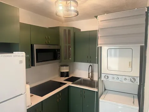 7928 Harding Avenue Miami Beach FL 33141