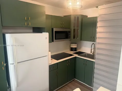 7928 Harding Avenue Miami Beach FL 33141
