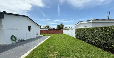 1014 W 66th Street Hialeah FL 33012