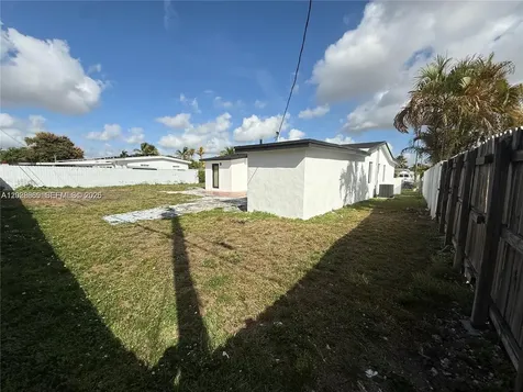1014 W 66th Street Hialeah FL 33012