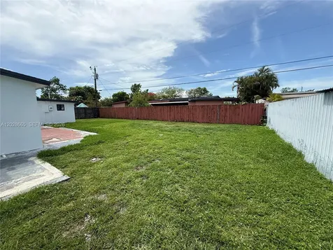 1014 W 66th Street Hialeah FL 33012