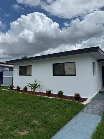 1014 W 66th Street Hialeah FL 33012