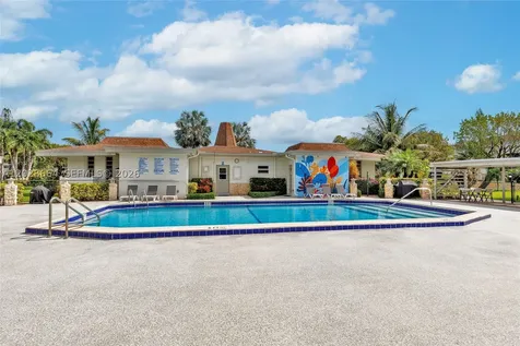 4805 NW 35th Street Lauderdale Lakes FL 33319