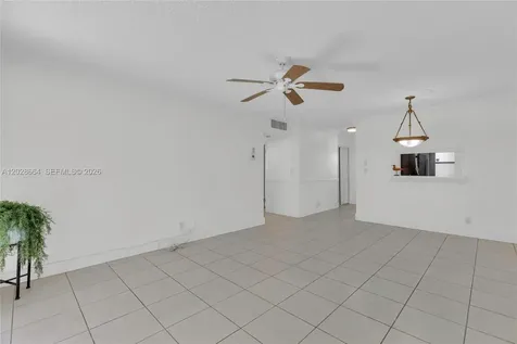 4805 NW 35th Street Lauderdale Lakes FL 33319