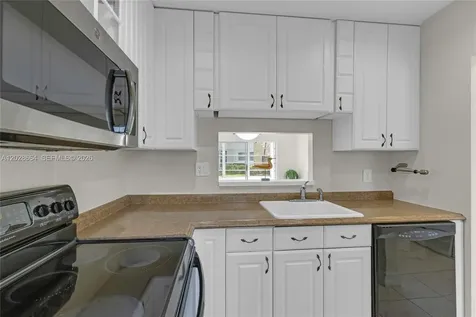 4805 NW 35th Street Lauderdale Lakes FL 33319