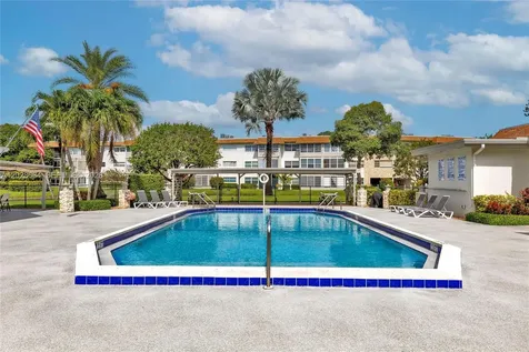 4805 NW 35th Street Lauderdale Lakes FL 33319