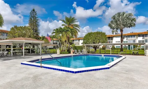 4805 NW 35th Street Lauderdale Lakes FL 33319