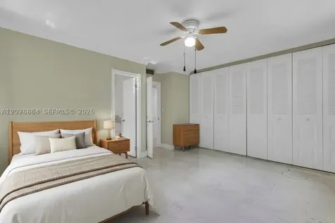 4805 NW 35th Street Lauderdale Lakes FL 33319