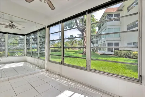 4805 NW 35th Street Lauderdale Lakes FL 33319