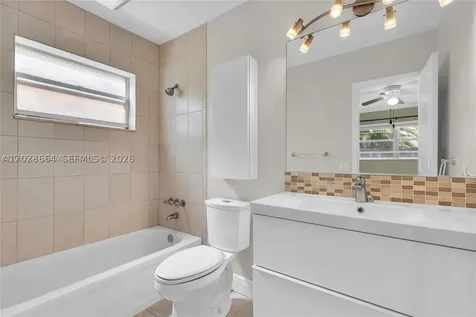 4805 NW 35th Street Lauderdale Lakes FL 33319