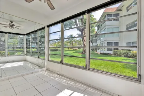 4805 NW 35th Street Lauderdale Lakes FL 33319