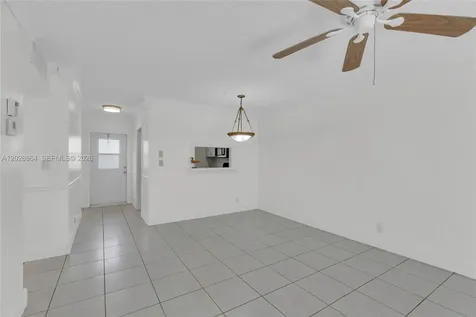 4805 NW 35th Street Lauderdale Lakes FL 33319