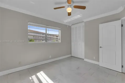 4805 NW 35th Street Lauderdale Lakes FL 33319