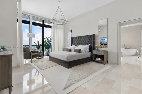 88 SW 7th Street Miami FL 33130