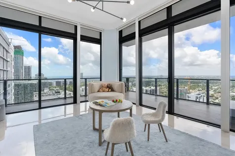 88 SW 7th Street Miami FL 33130