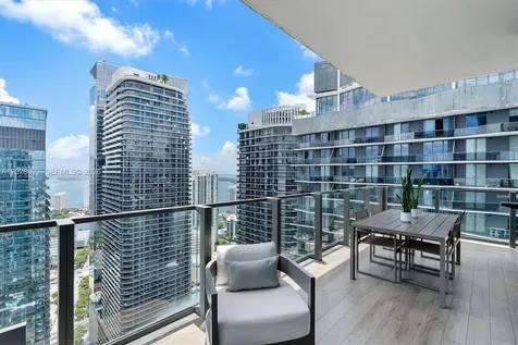 88 SW 7th Street Miami FL 33130