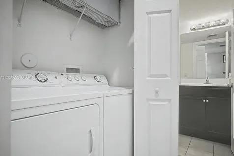 215 SE 37th Place Homestead FL 33033