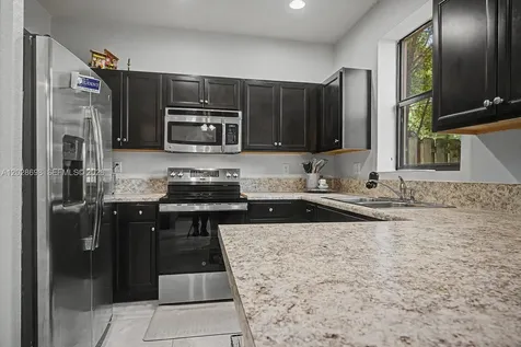 215 SE 37th Place Homestead FL 33033