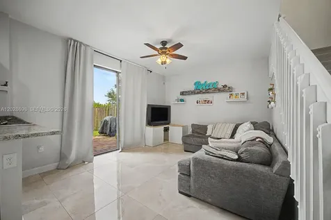 215 SE 37th Place Homestead FL 33033