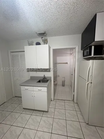 2232 W 74th Terrace Hialeah FL 33016