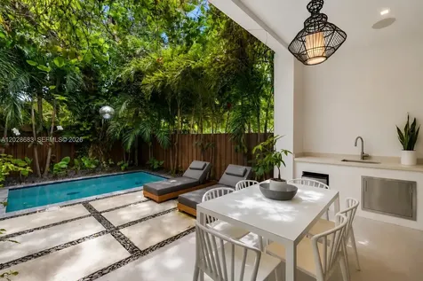 3135 Ohio Street Miami FL 33133