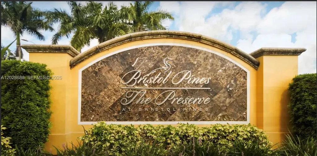 7542 Bristol Circle Naples FL 34120