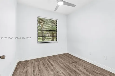 7542 Bristol Circle Naples FL 34120