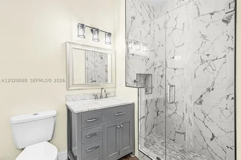 7542 Bristol Circle Naples FL 34120