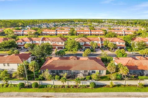 7542 Bristol Circle Naples FL 34120