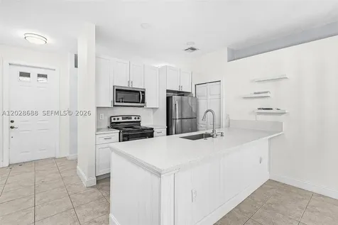 7542 Bristol Circle Naples FL 34120